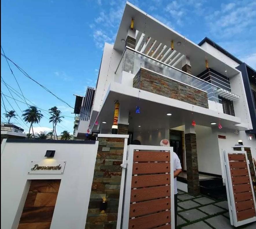 HOUSE FOR SALE MANACAUD