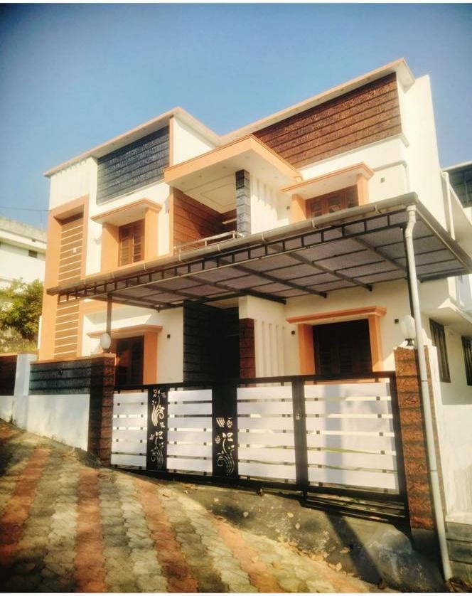 HOUSE FOR SALE IN KAKKANAD