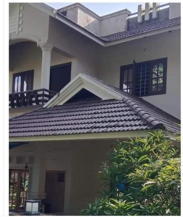 HOUSE FOR SALE IN THODUPUZHA