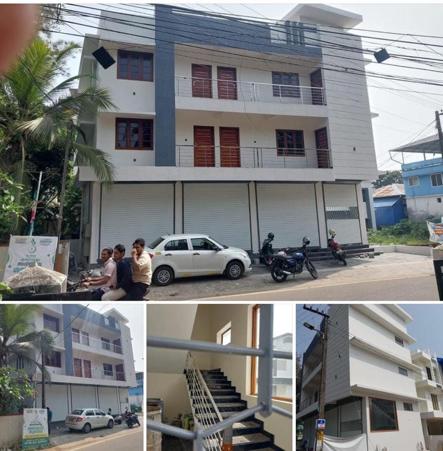 HOUSE FOR SALE IN KARIMAKKAD