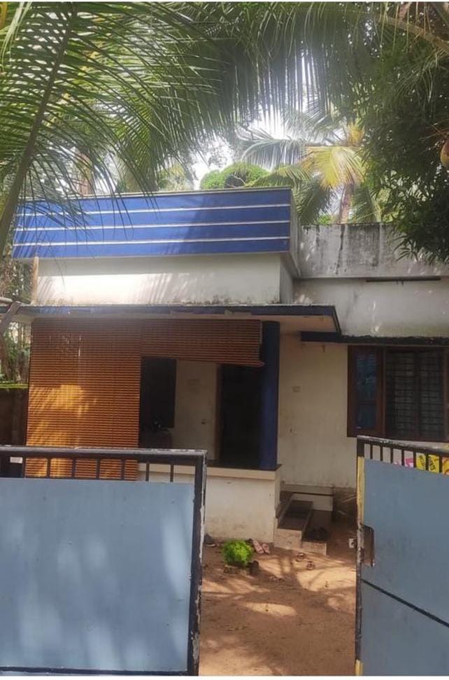 HOUSE FOR SALE IN KAZHAKUTTAM