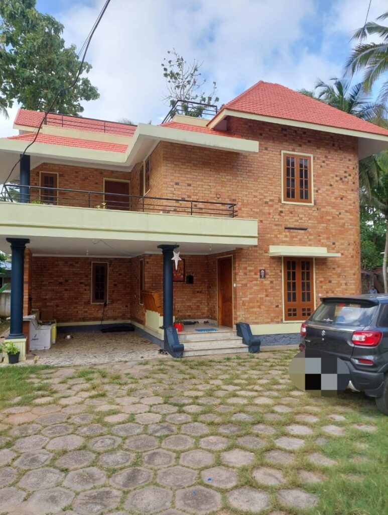 House For Sale In Vattiyoorkavu Thopumukku