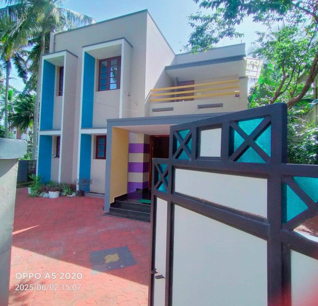 House For Sale In Kazhakuttam Tvm
