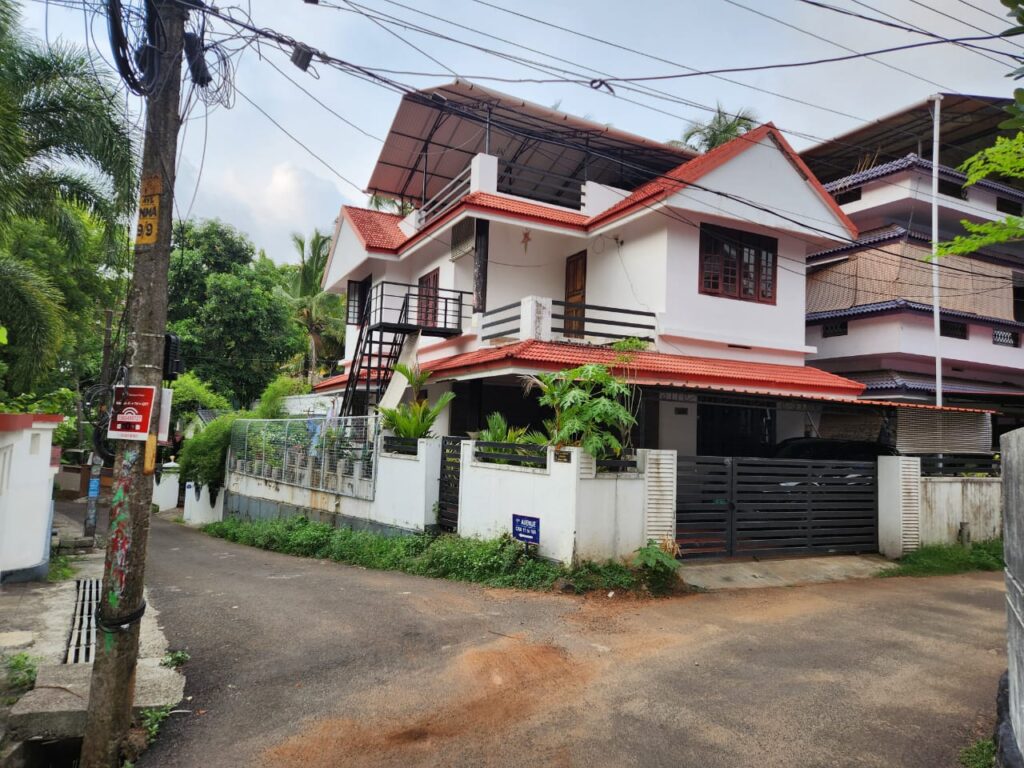 Villa For Sale In Thrissur Ayyathole
