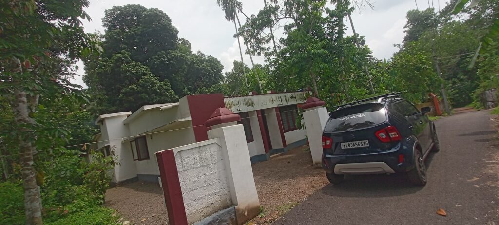 House For sale In Pathanamthitta panthalam ullannurvazhi